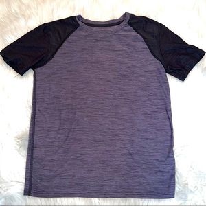Old Navy Active Breathe Grey and Black Short Sleeve T-Shirt Size XL - 14-16